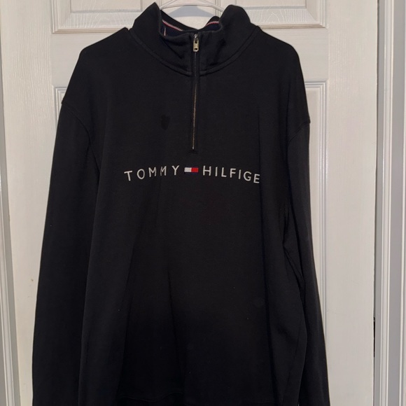 Tommy Hilfiger Quarter Zip - Picture 1 of 4